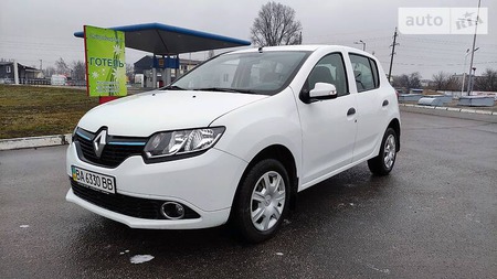 Renault Sandero 2013  випуску Полтава з двигуном 1.1 л бензин хэтчбек  за 4999 долл. 