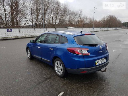 Renault Megane 2011  випуску Київ з двигуном 1.5 л дизель універсал автомат за 9600 долл. 