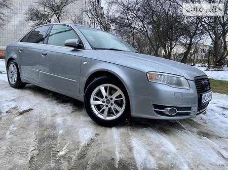 Audi A4 Limousine 2005  випуску Львів з двигуном 2 л дизель седан механіка за 8000 долл. 