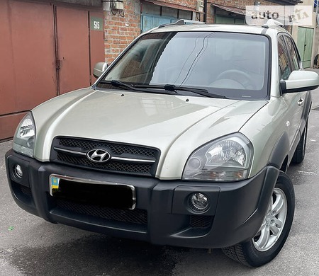 Hyundai Tucson 2007  випуску Київ з двигуном 2.7 л бензин позашляховик автомат за 9750 долл. 