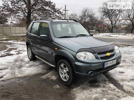 Chevrolet Niva 2010  випуску Донецьк з двигуном 1.7 л бензин позашляховик механіка за 6700 долл. 