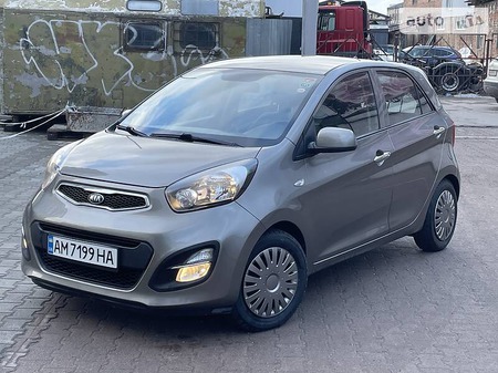 KIA Picanto 2014  випуску Житомир з двигуном 1 л бензин хэтчбек механіка за 6000 долл. 