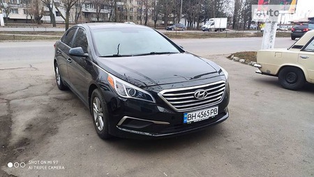 Hyundai Sonata 2016  випуску Одеса з двигуном 2.4 л бензин седан автомат за 11900 долл. 