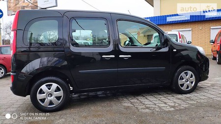 Renault Kangoo 2014  випуску Дніпро з двигуном 1.5 л дизель мінівен механіка за 10599 долл. 