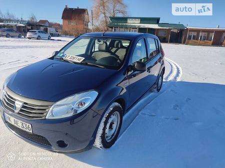 Dacia Sandero 2009  випуску Івано-Франківськ з двигуном 1.4 л бензин хэтчбек механіка за 4650 долл. 