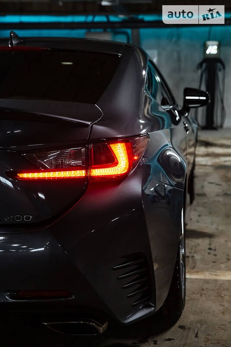 Lexus RC 200t 2016  випуску Львів з двигуном 2 л бензин купе автомат за 21000 долл. 