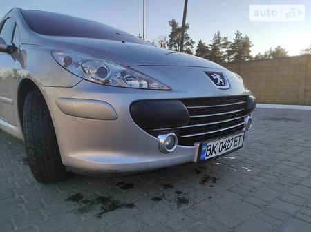 Peugeot 307 2007  випуску Рівне з двигуном 1.6 л бензин універсал механіка за 5400 долл. 