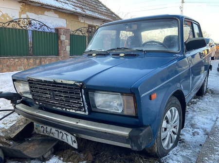 Lada 2105 1984  випуску Тернопіль з двигуном 1.3 л бензин седан механіка за 600 долл. 