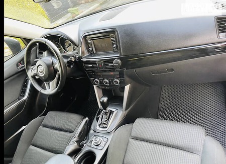 Mazda CX-5 2015  випуску Ужгород з двигуном 2.2 л дизель позашляховик автомат за 17900 долл. 