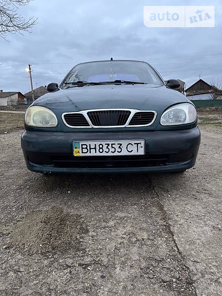 Daewoo Lanos 2004  випуску Одеса з двигуном 1.5 л  седан автомат за 2800 долл. 