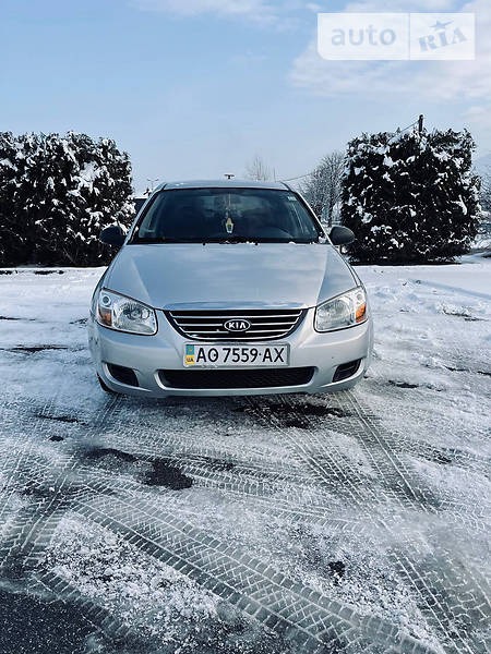 KIA Cerato 2008  випуску Ужгород з двигуном 1.6 л  седан механіка за 4500 долл. 