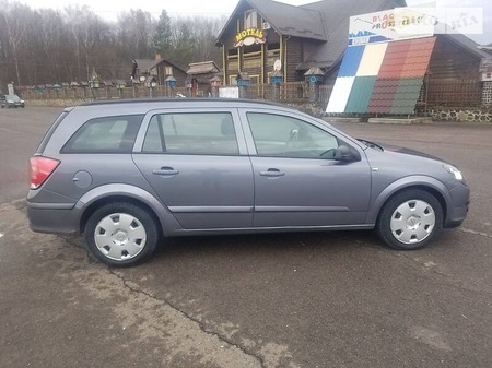 Opel Astra 2005  випуску Рівне з двигуном 1.6 л бензин універсал механіка за 5650 долл. 