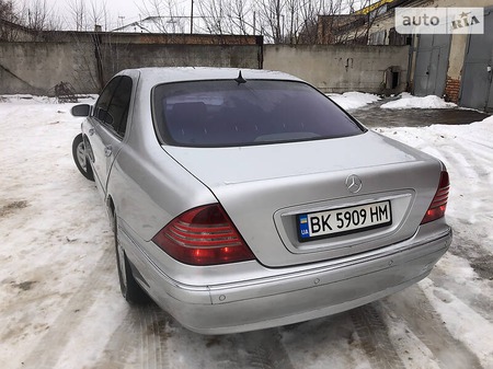 Mercedes-Benz S 500 2001  випуску Тернопіль з двигуном 5 л  седан автомат за 7000 долл. 