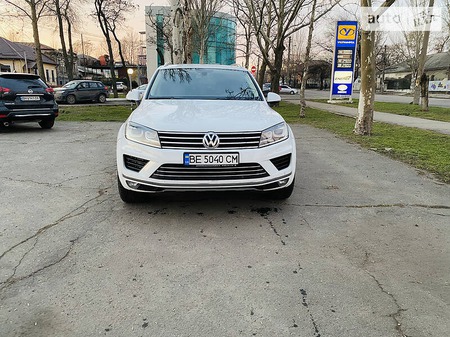 Volkswagen Touareg 2014  випуску Миколаїв з двигуном 3 л дизель позашляховик  за 31500 долл. 