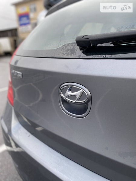 Hyundai i30 2010  випуску Вінниця з двигуном 1.4 л бензин хэтчбек механіка за 6850 долл. 
