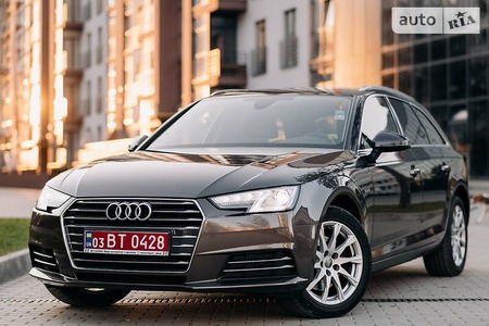 Audi A4 Limousine 2017  випуску Ужгород з двигуном 2 л дизель універсал автомат за 26700 долл. 