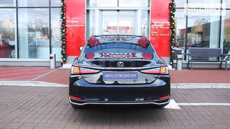 Lexus ES 250 2021  випуску Київ з двигуном 2.5 л бензин седан автомат за 1227126 грн. 