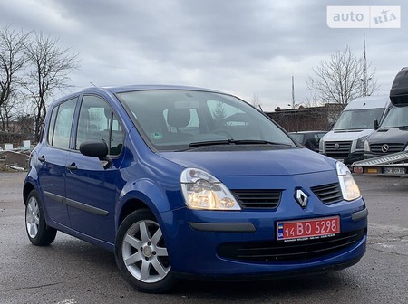 Renault Modus 2008  випуску Рівне з двигуном 1.2 л бензин хэтчбек механіка за 4550 долл. 