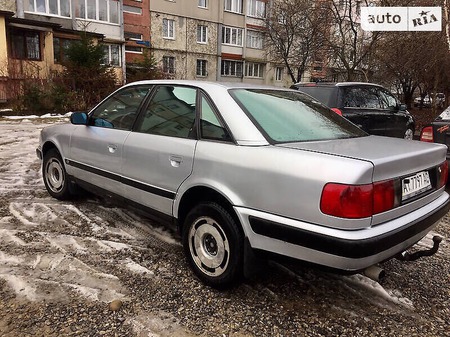 Audi 100 1993  випуску Івано-Франківськ з двигуном 2 л бензин седан механіка за 2450 долл. 