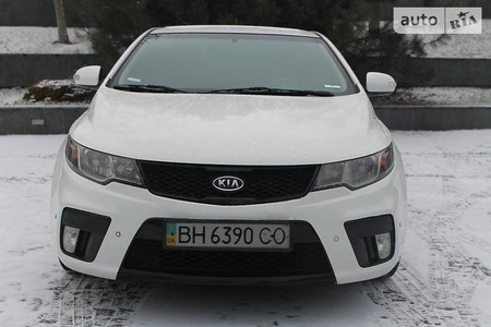 KIA Cerato 2010  випуску Одеса з двигуном 1.6 л бензин купе автомат за 9900 долл. 