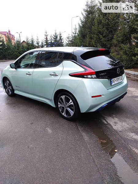 Nissan Leaf 2018  випуску Тернопіль з двигуном 0 л електро хэтчбек автомат за 18399 долл. 