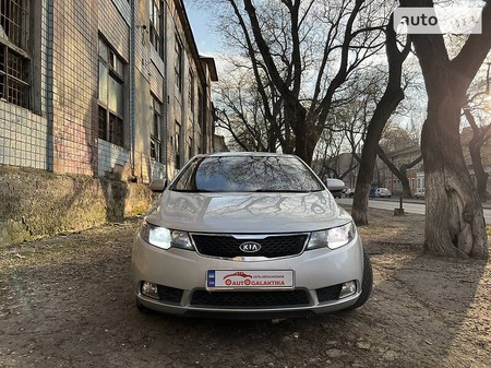 KIA Cerato 2010  випуску Одеса з двигуном 1.6 л  седан механіка за 7490 долл. 