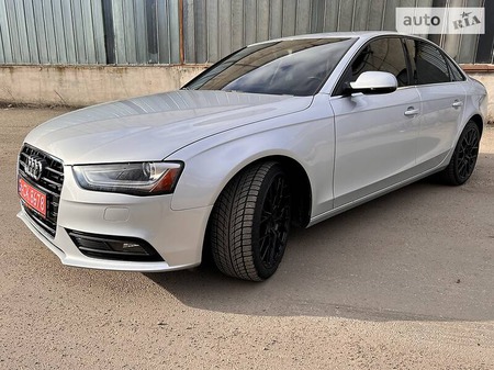 Audi A4 Limousine 2013  випуску Запоріжжя з двигуном 0 л бензин седан автомат за 13397 долл. 