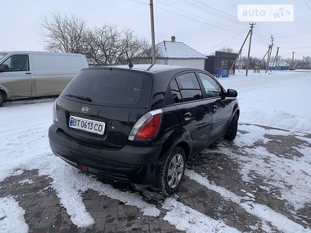 KIA Rio 2006  випуску Запоріжжя з двигуном 1.4 л бензин хэтчбек механіка за 5100 долл. 