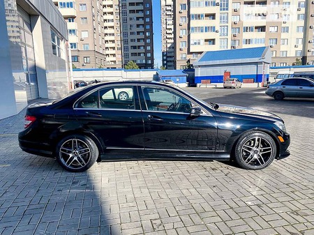 Mercedes-Benz C 300 2011  випуску Одеса з двигуном 3 л бензин седан автомат за 11290 долл. 