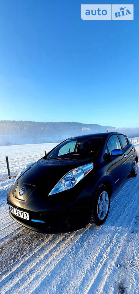 Nissan Leaf 2013  випуску Тернопіль з двигуном 0 л електро хэтчбек автомат за 8500 долл. 