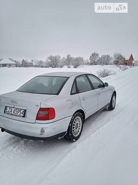 Audi A4 Limousine 1997  випуску Ужгород з двигуном 0 л  універсал  за 1350 долл. 