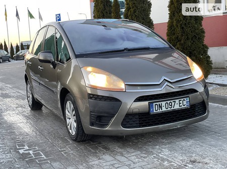 Citroen C4 Picasso 2008  випуску Львів з двигуном 1.6 л дизель хэтчбек автомат за 5800 долл. 