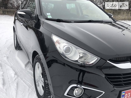 Hyundai ix35 2012  випуску Луцьк з двигуном 2 л дизель позашляховик автомат за 14100 долл. 