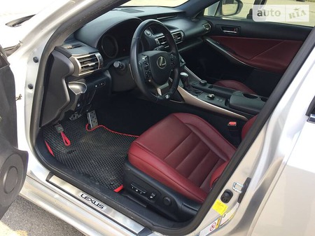 Lexus IS 250 2015  випуску Київ з двигуном 2.5 л бензин седан автомат за 20700 долл. 