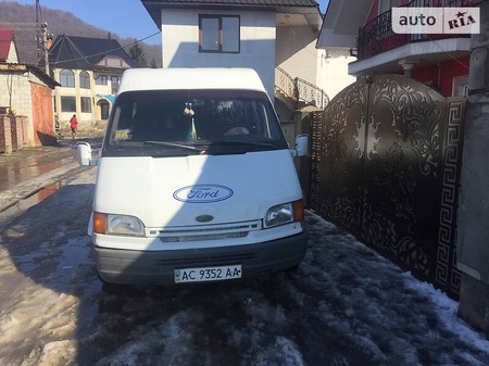 Ford Transit 1994  випуску Ужгород з двигуном 2.5 л дизель  механіка за 2700 долл. 