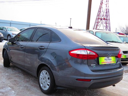 Ford Fiesta 2014  випуску Кропивницький з двигуном 1 л бензин седан механіка за 7600 долл. 