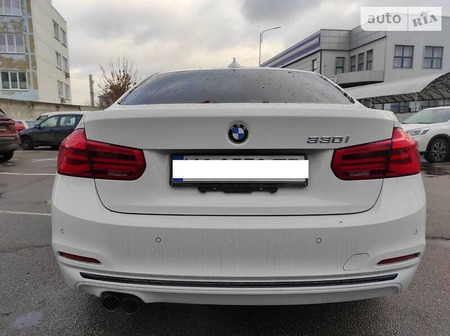 BMW 330 2017  випуску Київ з двигуном 2 л бензин седан автомат за 23500 долл. 