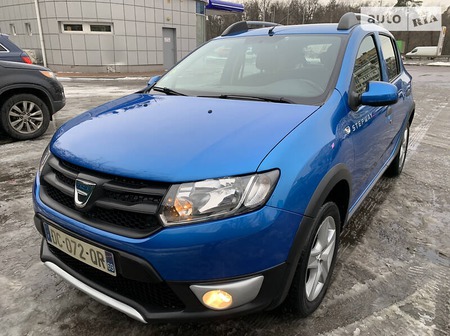 Dacia Sandero Stepway 2014  випуску Київ з двигуном 1.5 л дизель позашляховик механіка за 8500 долл. 