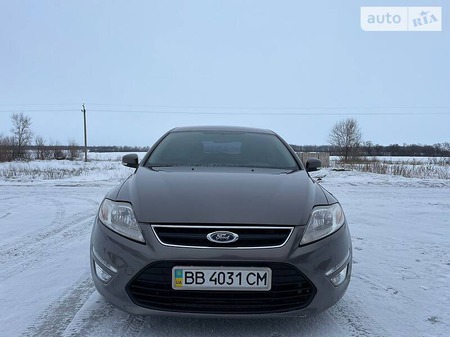 Ford Mondeo 2013  випуску Луганськ з двигуном 2 л дизель седан автомат за 9000 долл. 