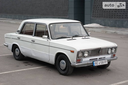 Lada 2103 1975  випуску Дніпро з двигуном 1.5 л бензин седан механіка за 750 долл. 