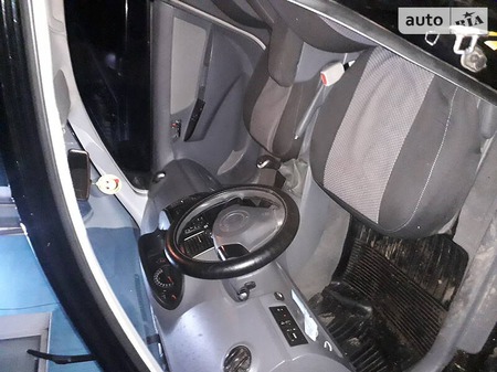 Geely MK 2011  випуску Луганськ з двигуном 1.5 л  седан механіка за 3500 долл. 