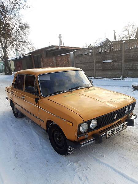 Lada 2106 1977  випуску Луцьк з двигуном 1.6 л бензин седан механіка за 650 долл. 