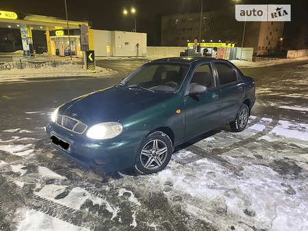 Daewoo Lanos 2007  випуску Київ з двигуном 1.5 л бензин седан механіка за 2050 долл. 