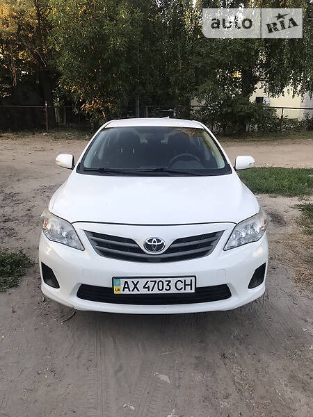 Toyota Corolla 2010  випуску Харків з двигуном 1.3 л бензин седан механіка за 9500 долл. 