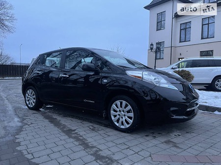 Nissan Leaf 2017  випуску Львів з двигуном 0 л електро хэтчбек автомат за 12600 долл. 