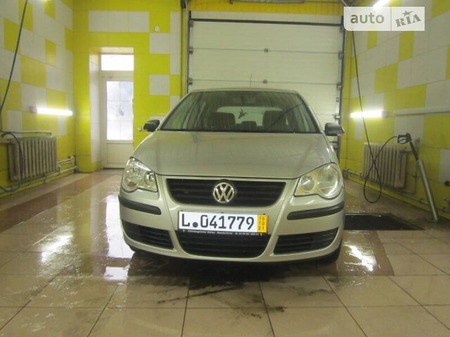 Volkswagen Polo 2005  випуску Кропивницький з двигуном 1.2 л бензин хэтчбек механіка за 5100 долл. 