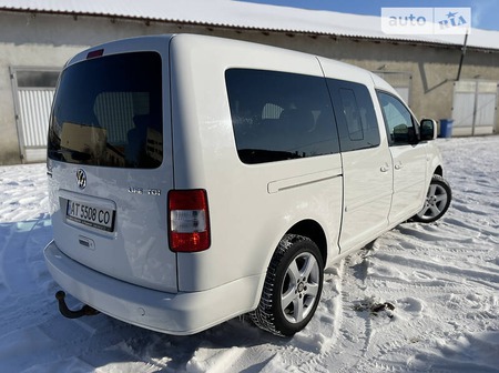 Volkswagen Caddy 2009  випуску Ужгород з двигуном 1.9 л дизель мінівен автомат за 9000 долл. 