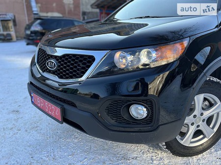 KIA Sorento 2011  випуску Івано-Франківськ з двигуном 2.2 л дизель позашляховик автомат за 15350 долл. 