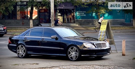 Mercedes-Benz S 55 AMG 2004  випуску Київ з двигуном 5.5 л бензин седан автомат за 10500 долл. 