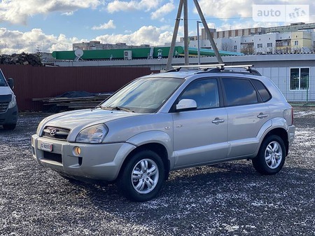 Hyundai Tucson 2006  випуску Луцьк з двигуном 2 л дизель позашляховик механіка за 9600 долл. 